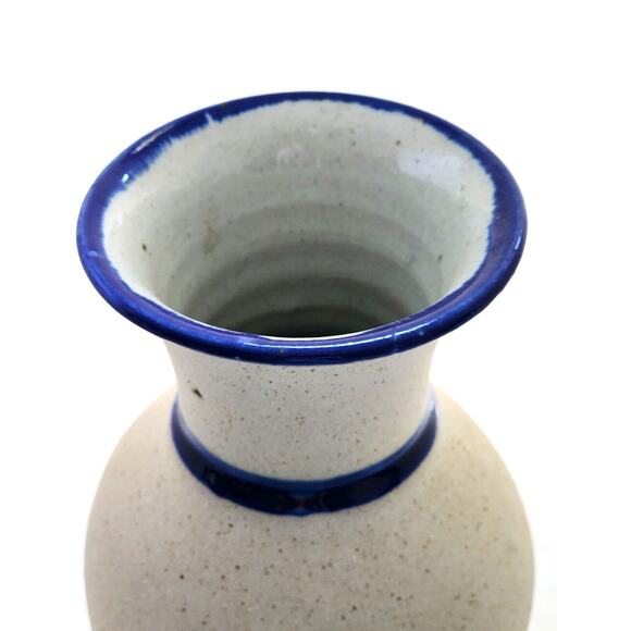 VASE-TONALA-MEXICAN-Cream Rough Finish-Blue Trim-Bird-Hand Painted-8" Tall - Picture 5 of 9